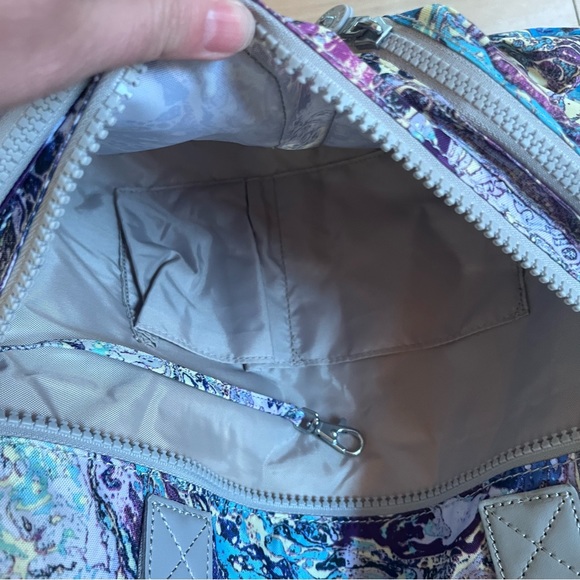 Kipling Cyrene Gray Oil Slick Overnight Carry On Travel Bag Tote - Picture 8 of 9